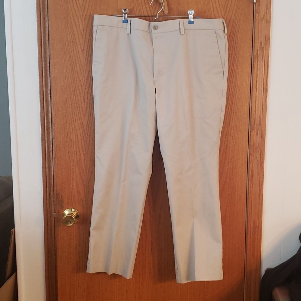 Dockers D2 Chino Khaki Pants Sz 40" x 30"
